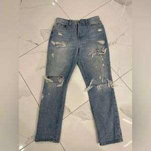 Jeans size 28